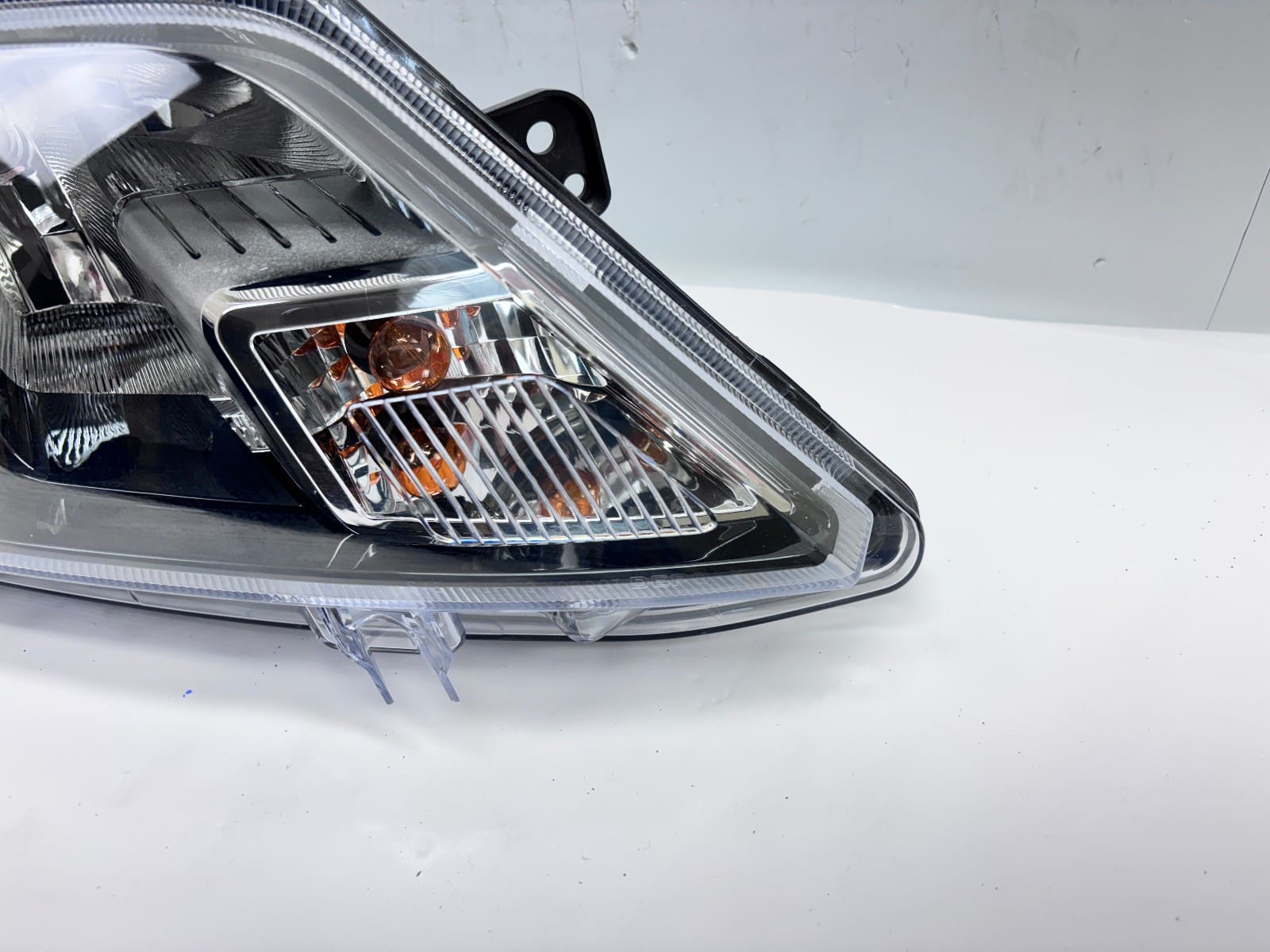 2010-12 Ford Fusion Halogen Front Right CAPA Headlight 9E5Z13008A - Image 2