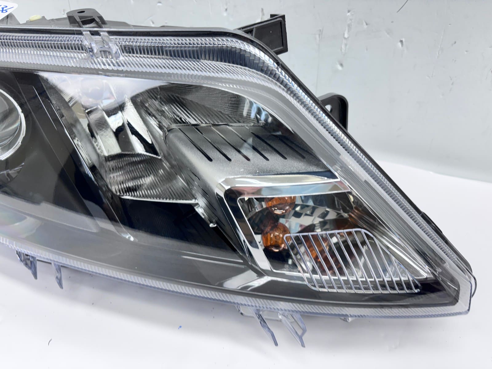 2010-12 Ford Fusion Halogen Front Right CAPA Headlight 9E5Z13008A - Image 4