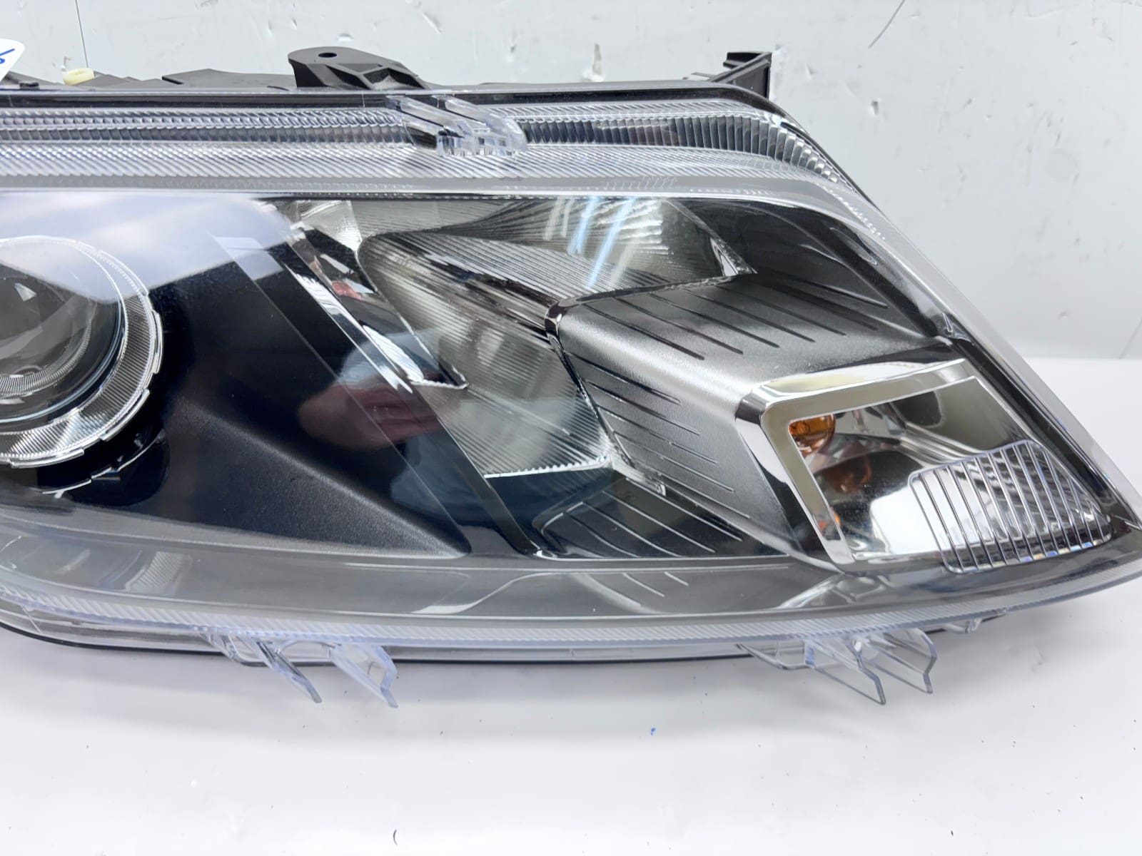 2010-12 Ford Fusion Halogen Front Right CAPA Headlight 9E5Z13008A - Image 6
