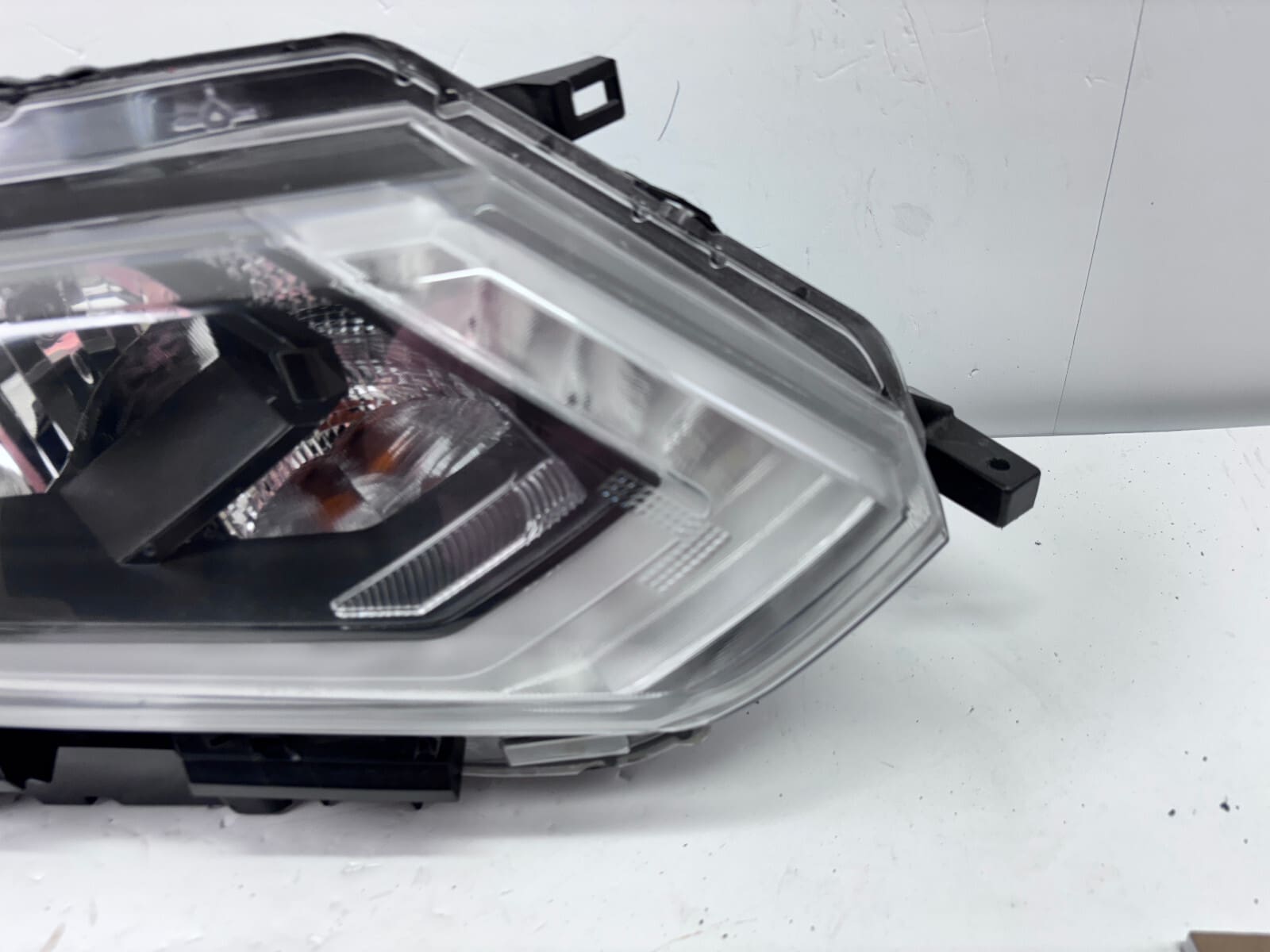 2017-2020 Nissan Rogue Halogen LED Front Right OEM Headlight - Image 3