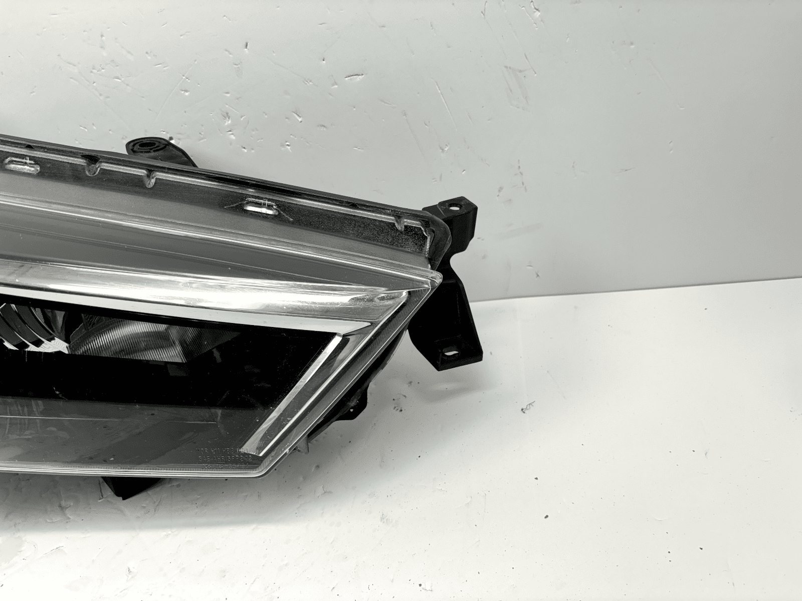 2014-2021 Toyota 4Runner Halogen Front Right OEM Headlight - Image 3