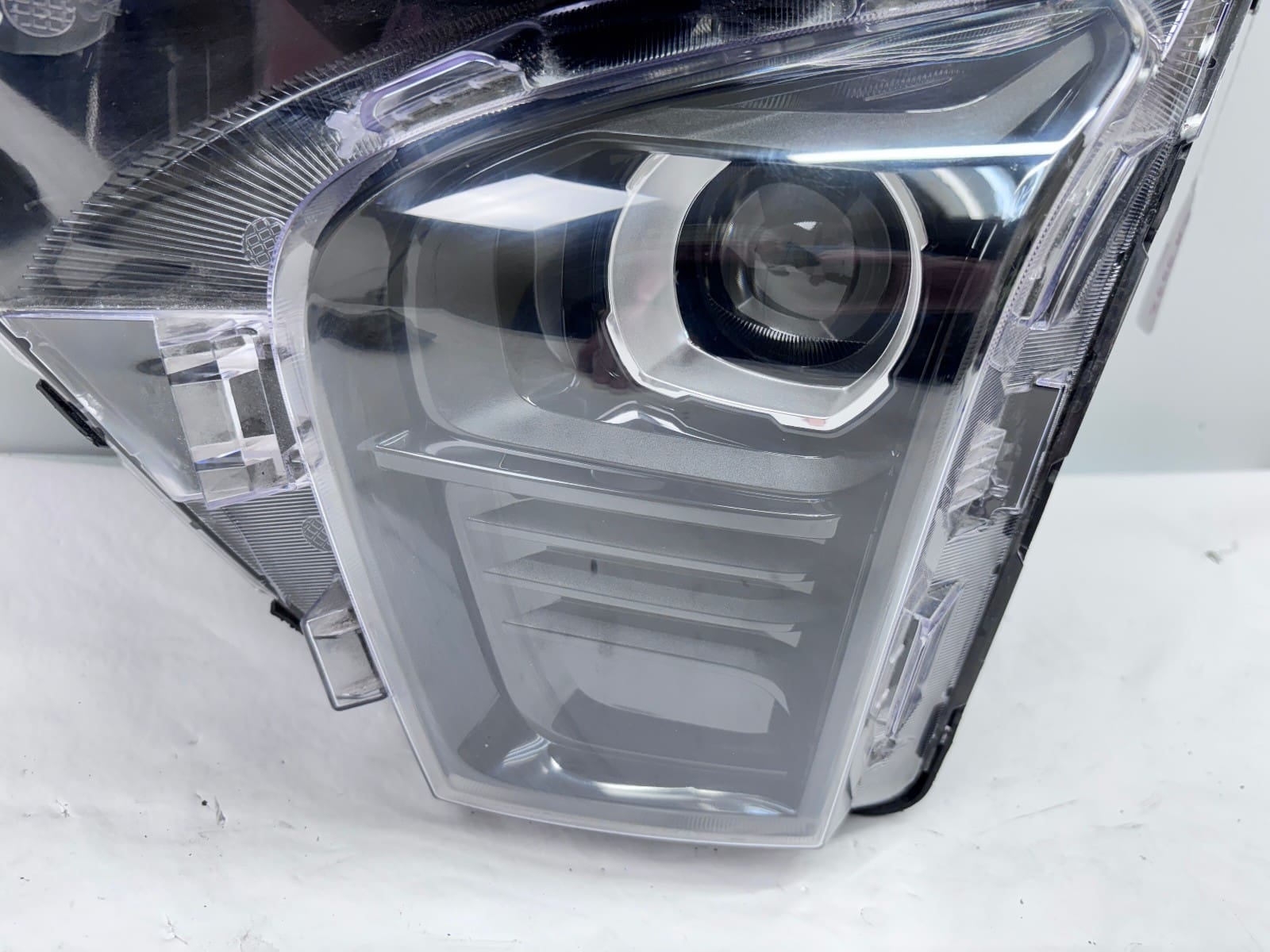 2024-2025 Chevy Trax LED Front Left OEM Headlight 42857150 - Image 3