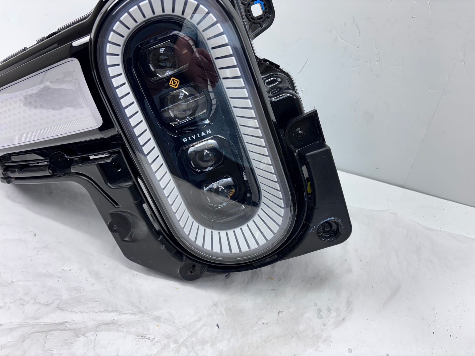 2021-2023 Rivian R1T LED Front Right OEM Headlight GMM92102010 - Image 2