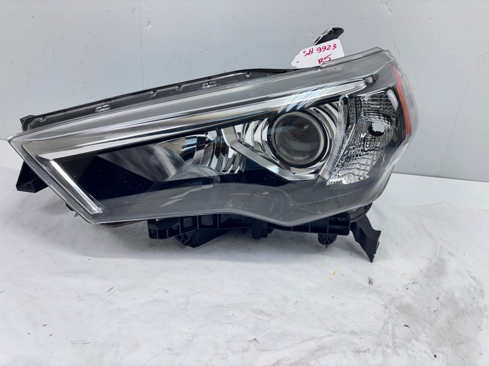 2014-2020 Toyota 4Runner Halogen Front Left OEM Headlight - Image 2