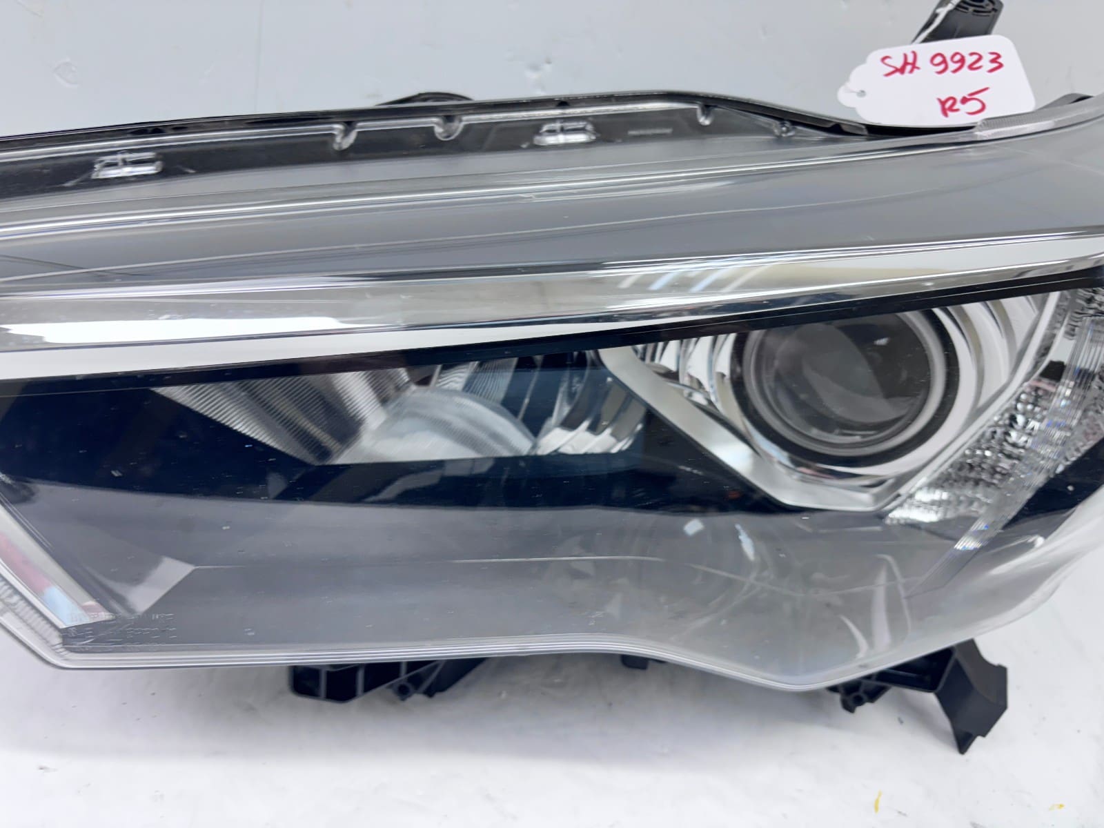 2014-2020 Toyota 4Runner Halogen Front Left OEM Headlight - Image 10