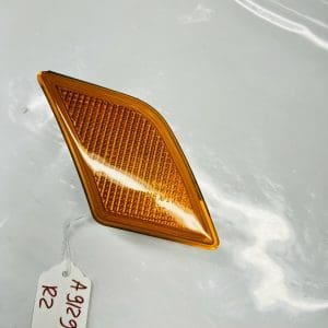 2008-11 MERCEDES C CLASS C300 C63 C350 FRONT RIGHT OEM SIDE MARKER A2048200221