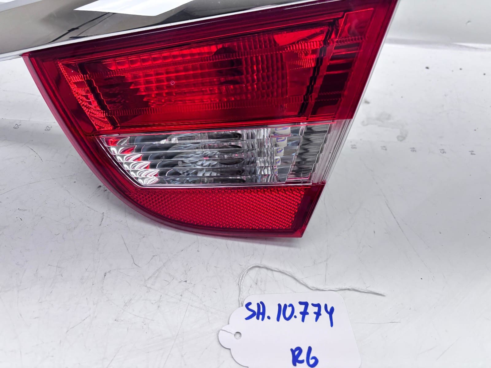 2012-17 Buick Verano Halogen Rear Right Inner OEM Tail Light 22985776 - Image 3