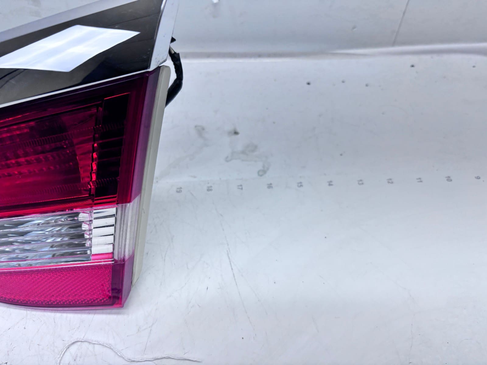 2012-17 Buick Verano Halogen Rear Right Inner OEM Tail Light 22985776 - Image 5