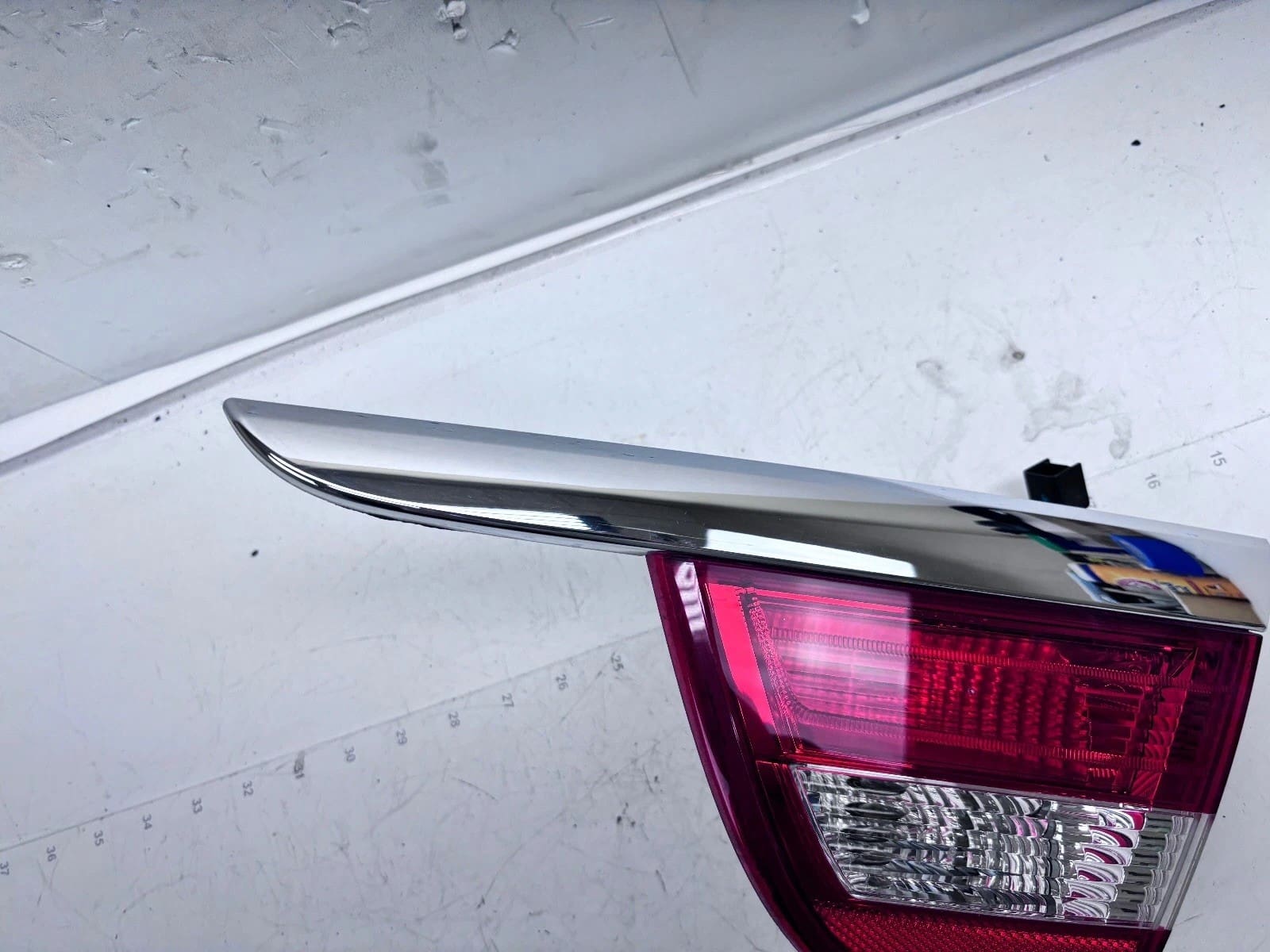 2012-17 Buick Verano Halogen Rear Right Inner OEM Tail Light 22985776 - Image 9