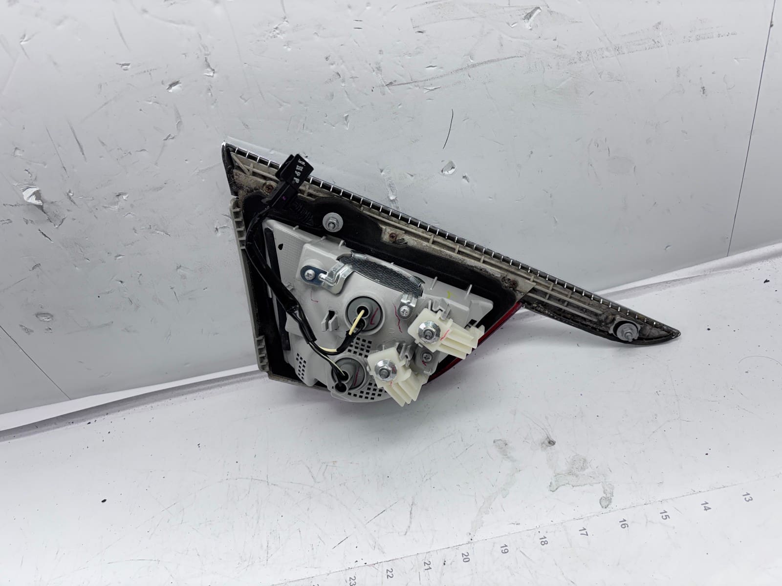 2012-17 Buick Verano Halogen Rear Right Inner OEM Tail Light 22985776 - Image 12