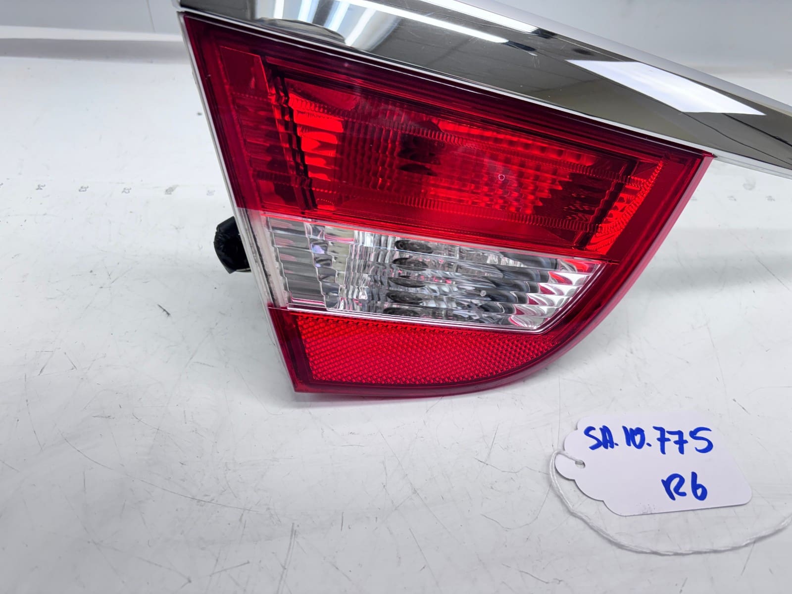 2012-17 Buick Verano Halogen Rear Left Inner OEM Tail Light 22985775 - Image 4