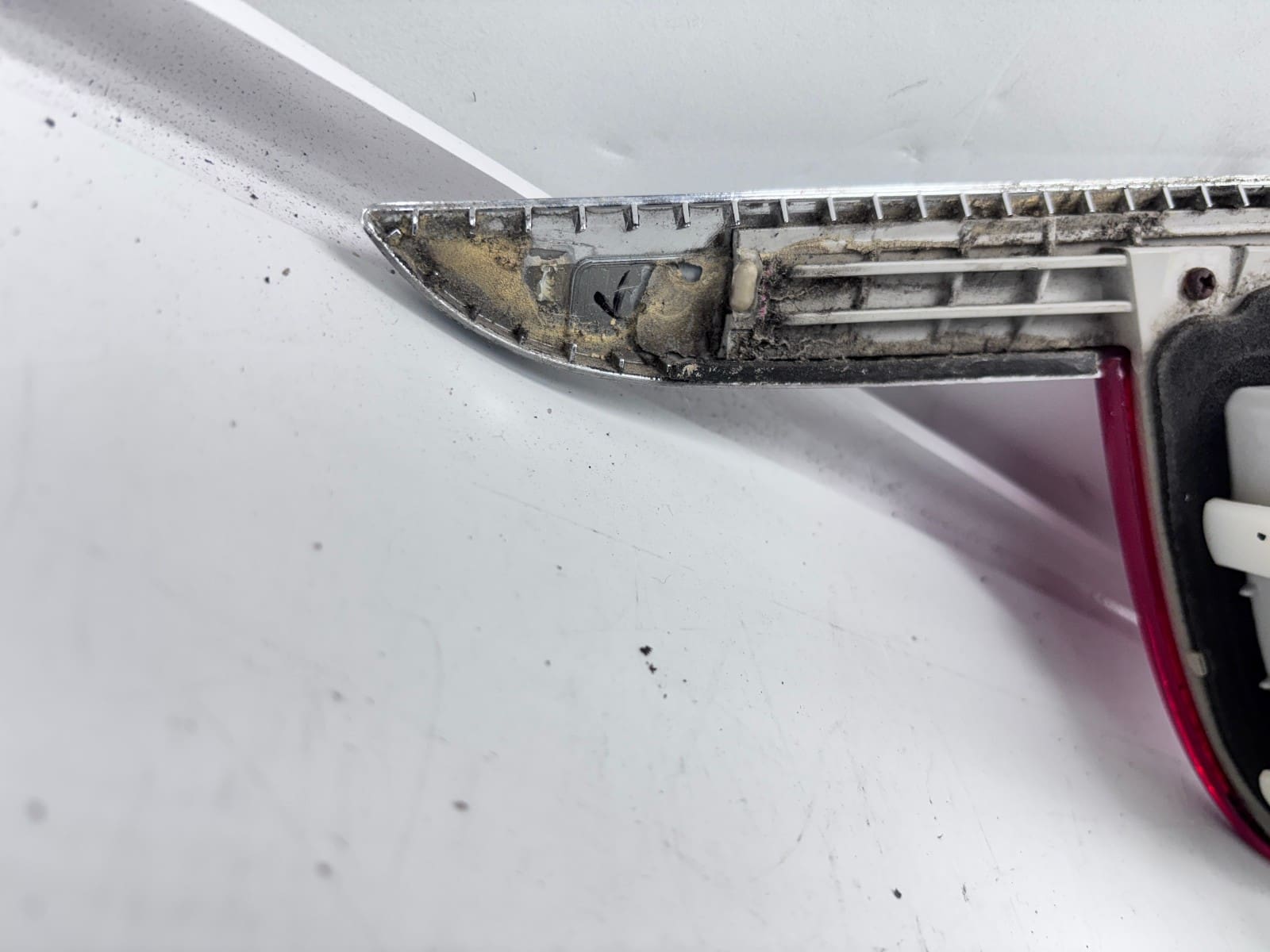 2012-17 Buick Verano Halogen Rear Left Inner OEM Tail Light 22985775 - Image 13