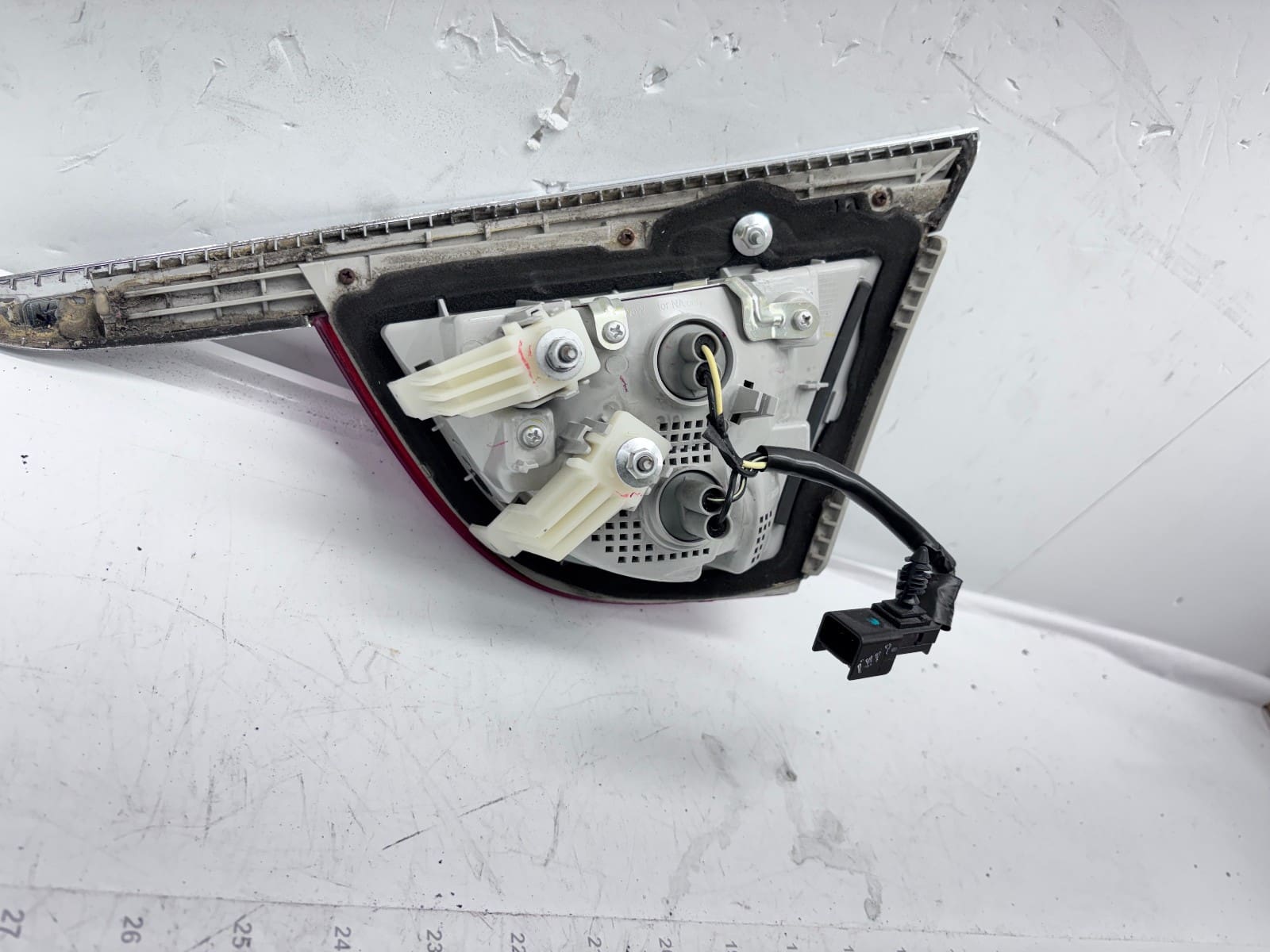 2012-17 Buick Verano Halogen Rear Left Inner OEM Tail Light 22985775 - Image 14