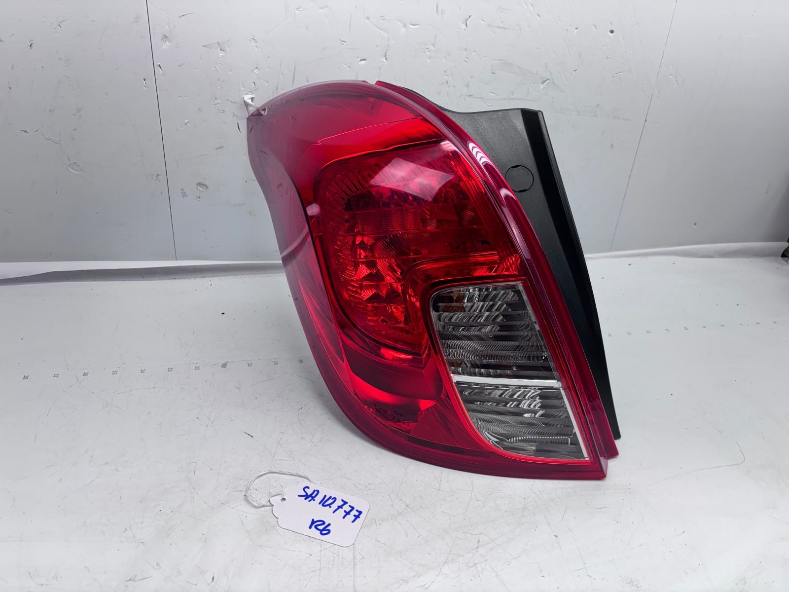 2013-2016 Buick Encore Halogen Rear Left OEM Tail Light 42435943