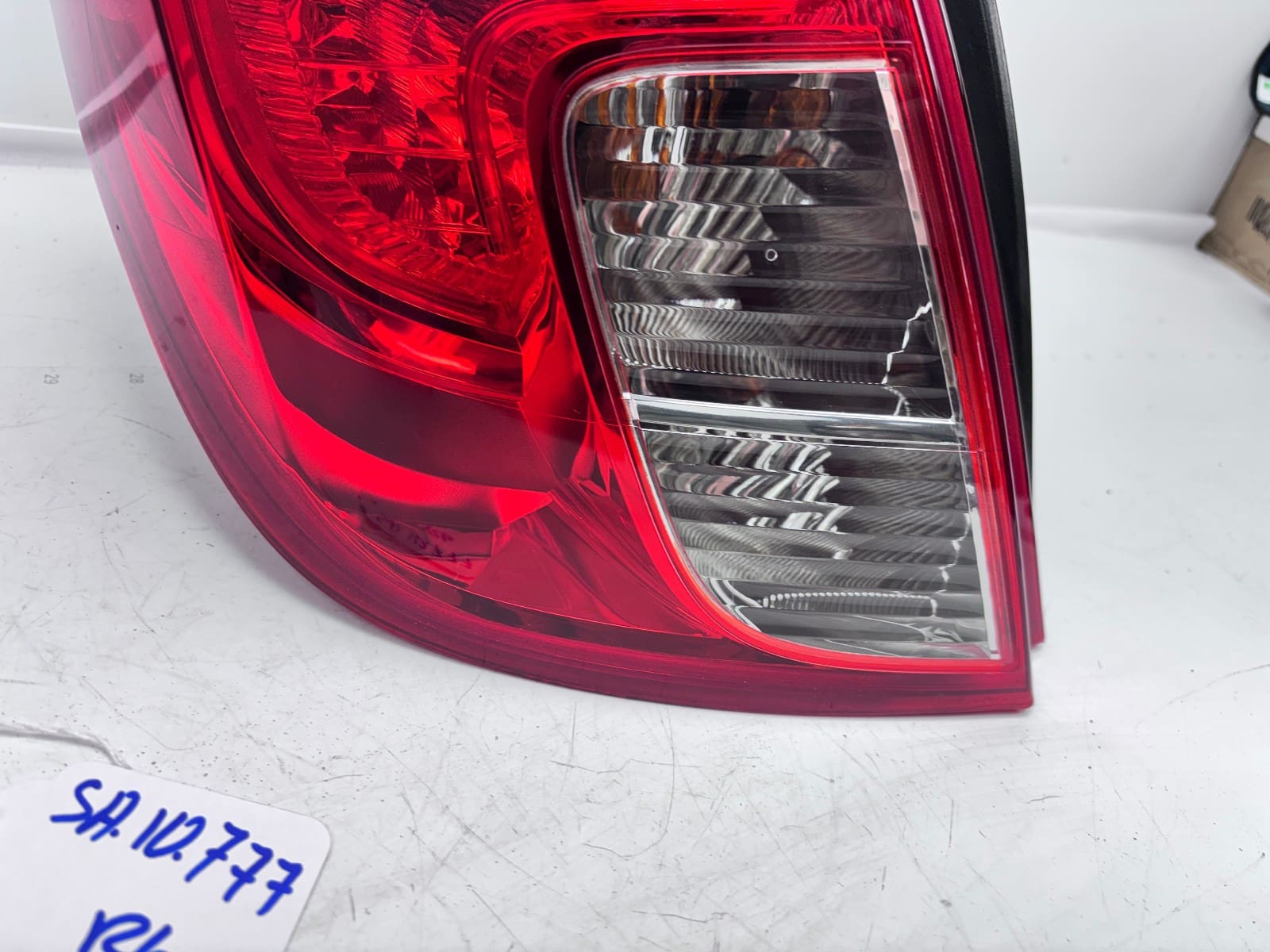 2013-2016 Buick Encore Halogen Rear Left OEM Tail Light 42435943 - Image 7