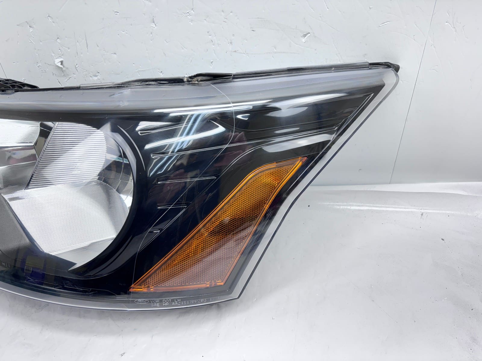 2015-2021 Ford Transit F250 F350 Halogen Front Left OEM Headlight - Image 3
