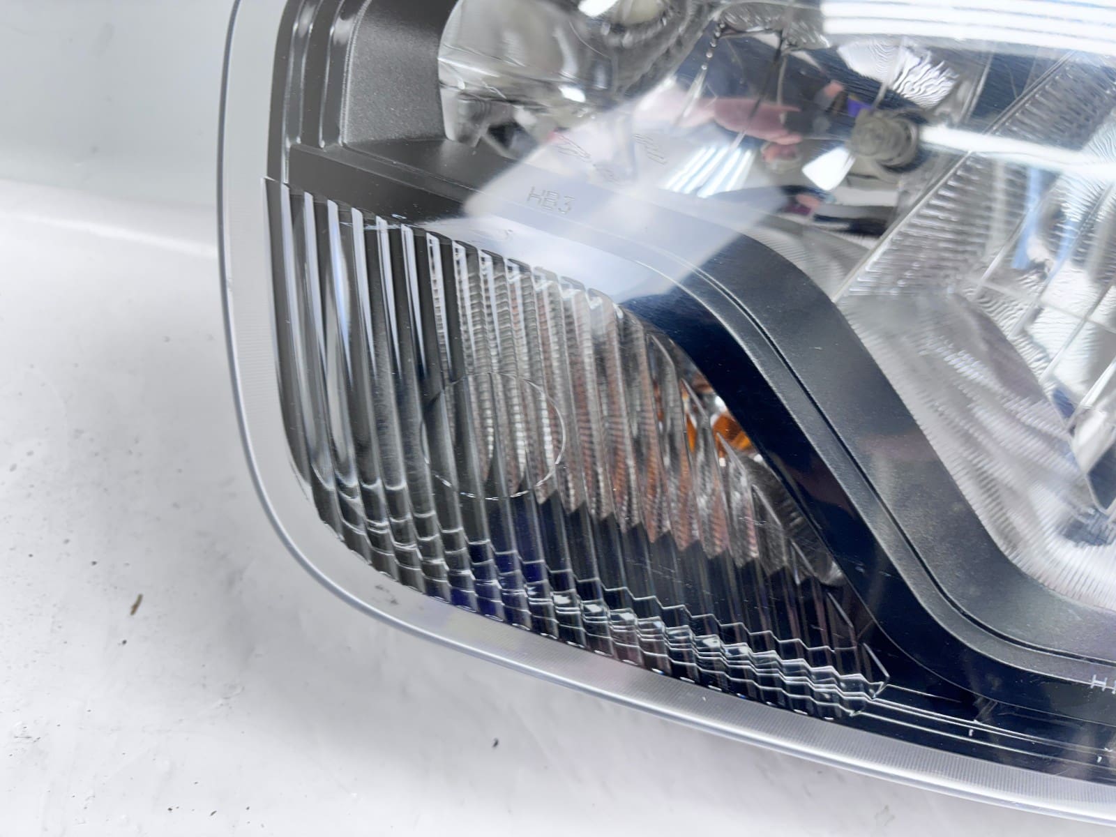 2015-2021 Ford Transit F250 F350 Halogen Front Left OEM Headlight - Image 10