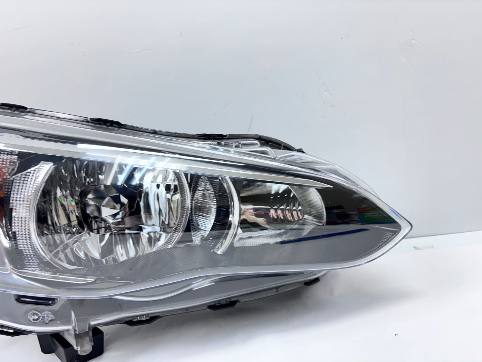 2017-2023 Subaru Impreza; Crosstrek Halogen Right OEM Headlight - Image 5