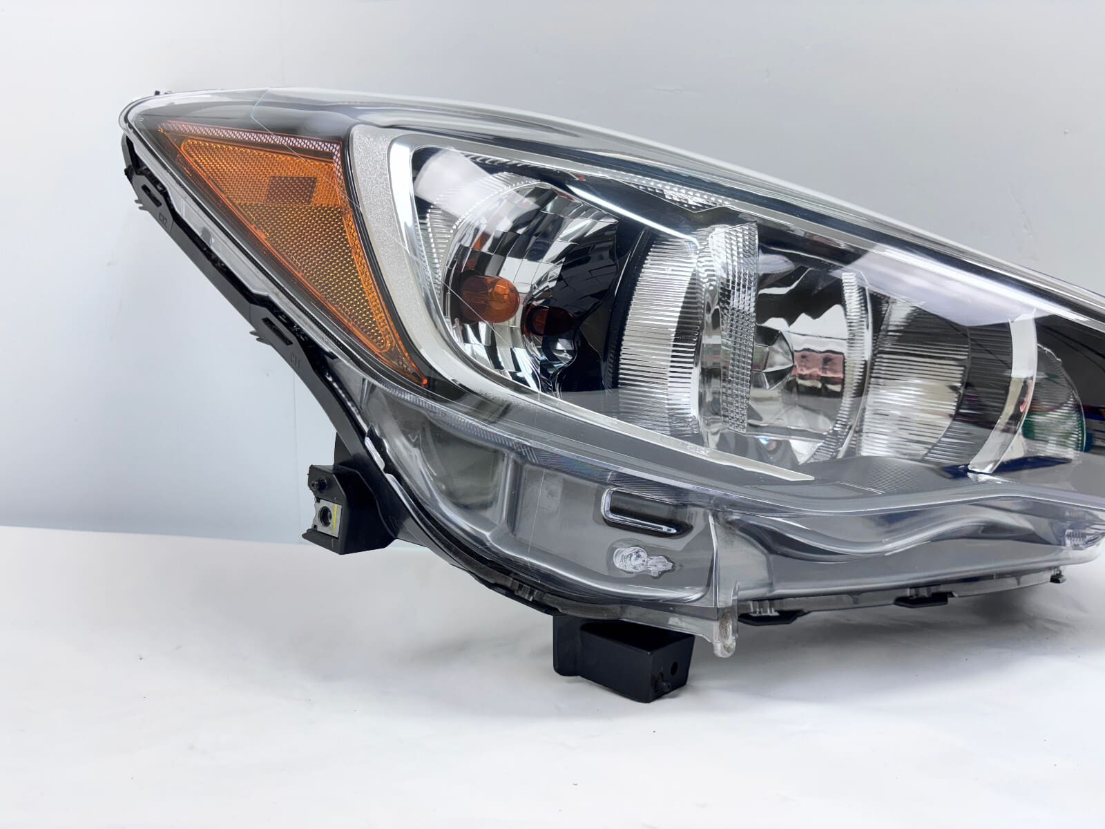 2017-2023 Subaru Impreza; Crosstrek Halogen Right OEM Headlight - Image 8