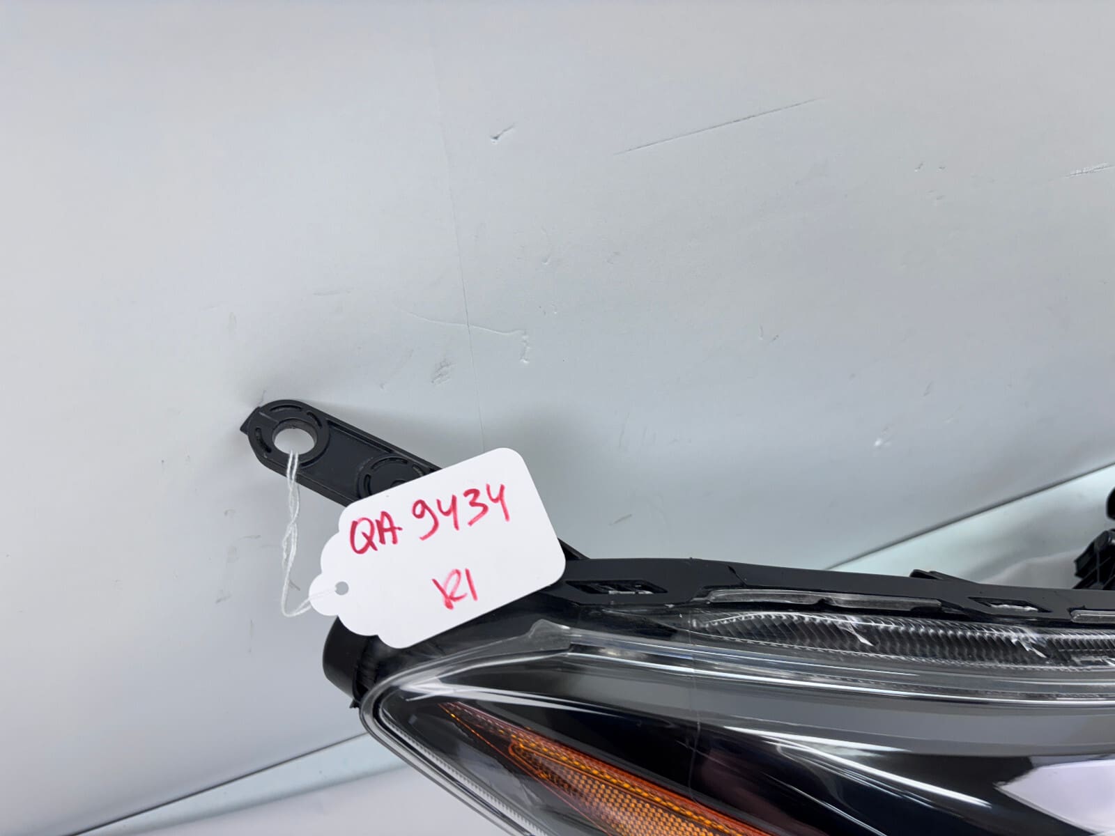 2017-2023 Subaru Impreza; Crosstrek Halogen Right OEM Headlight - Image 12