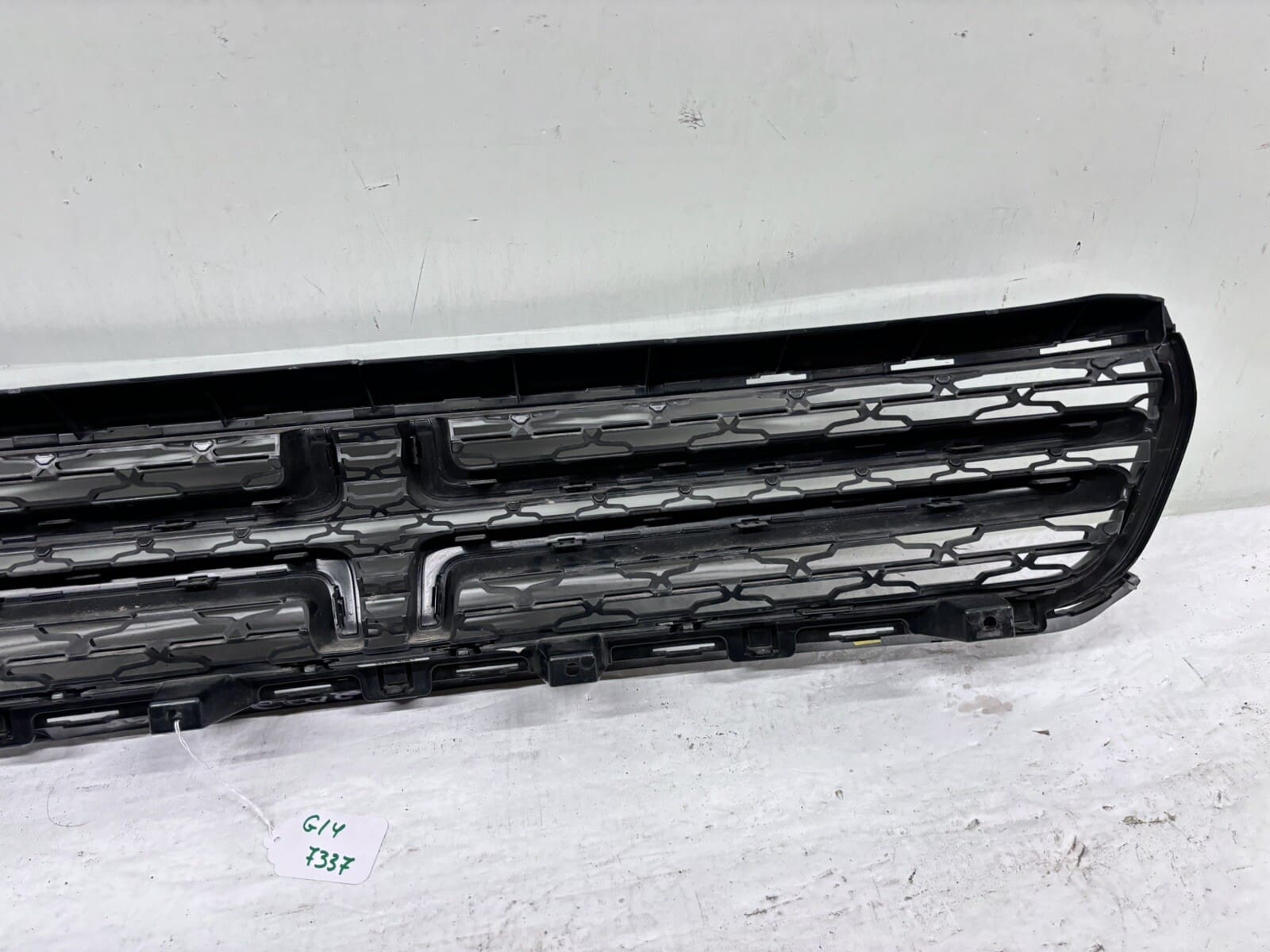 2015-2022 Dodge Charger Front Grille OEM Genuine 9403419 - Image 14