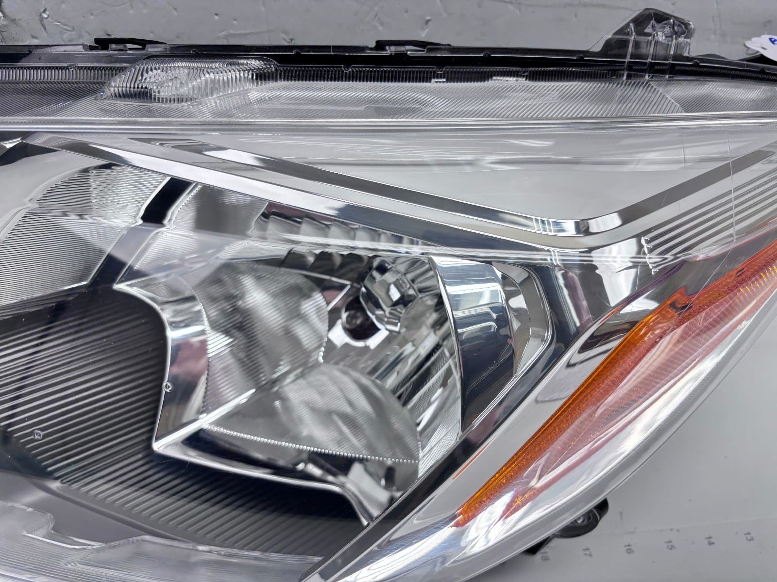 MITSUBISHI MIRAGE G4 2021-24 HALOGEN LEFT DRIVER SIDE OEM HEADLIGHT 8301D511 - Image 9