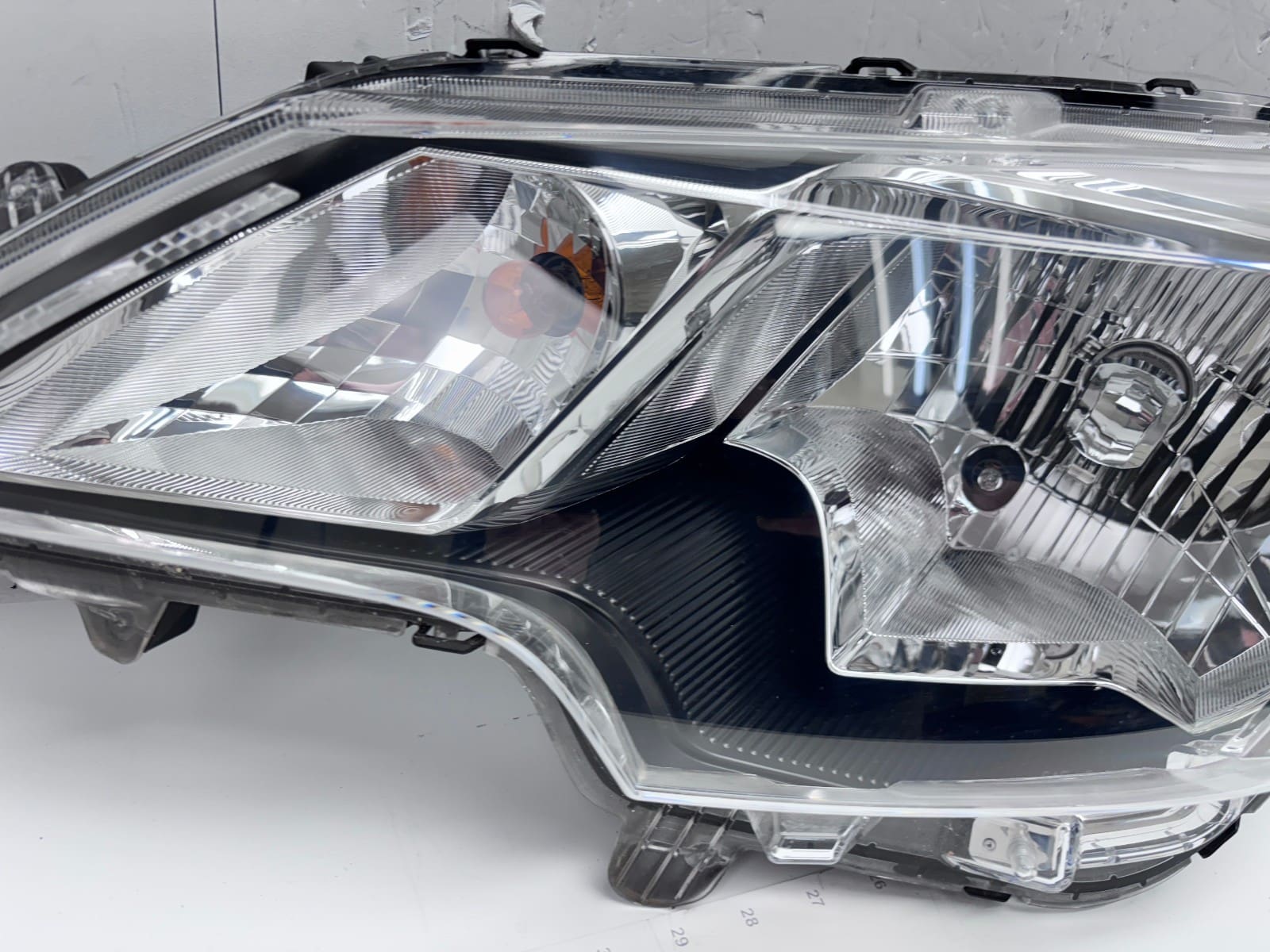 MITSUBISHI MIRAGE G4 2021-24 HALOGEN LEFT DRIVER SIDE OEM HEADLIGHT 8301D511 - Image 12