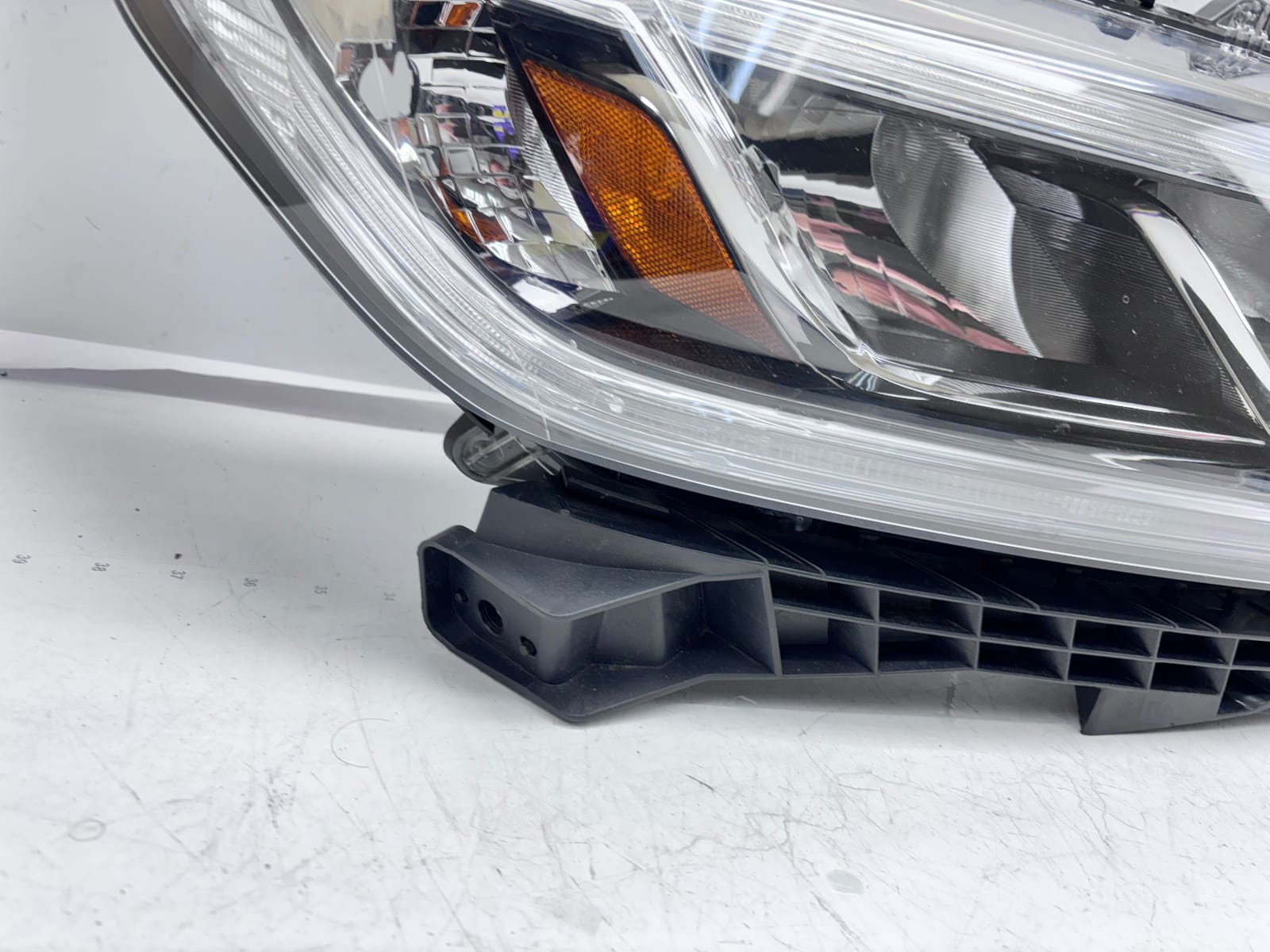 2015-16 HONDA CRV HALOGEN LED FRONT RIGHT OEM HEADLIGHT 33100-T1W-A31 - Image 8