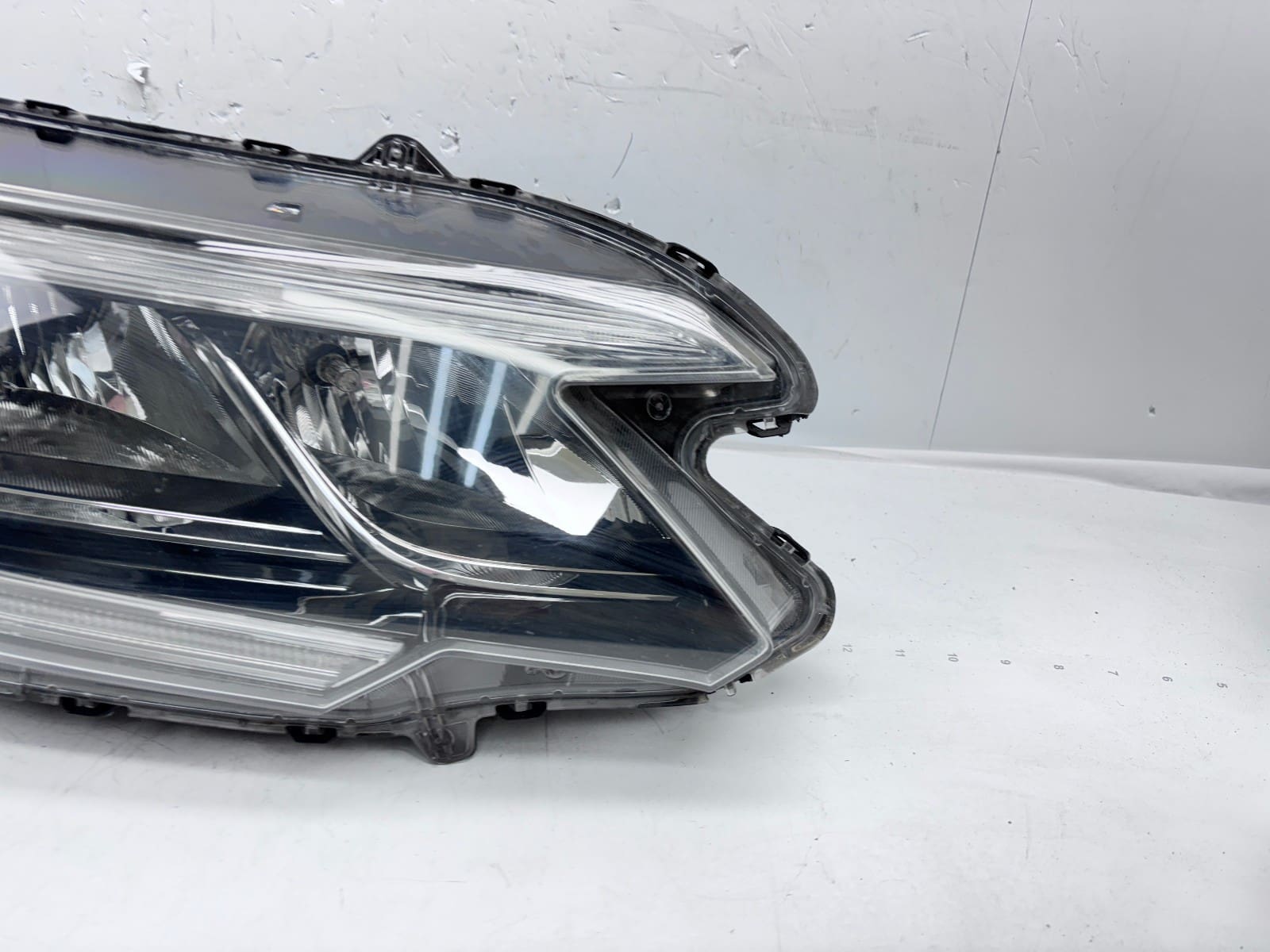 2015-16 HONDA CRV HALOGEN LED FRONT RIGHT OEM HEADLIGHT 33100-T1W-A31 - Image 3