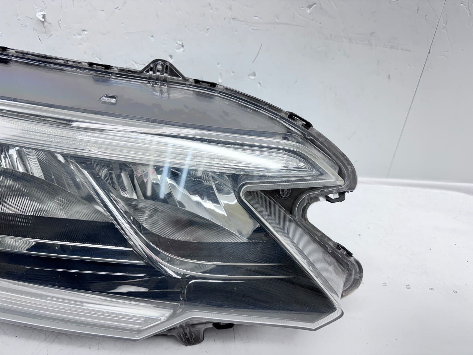 2015-16 HONDA CRV HALOGEN LED FRONT RIGHT OEM HEADLIGHT 33100-T1W-A31 - Image 4