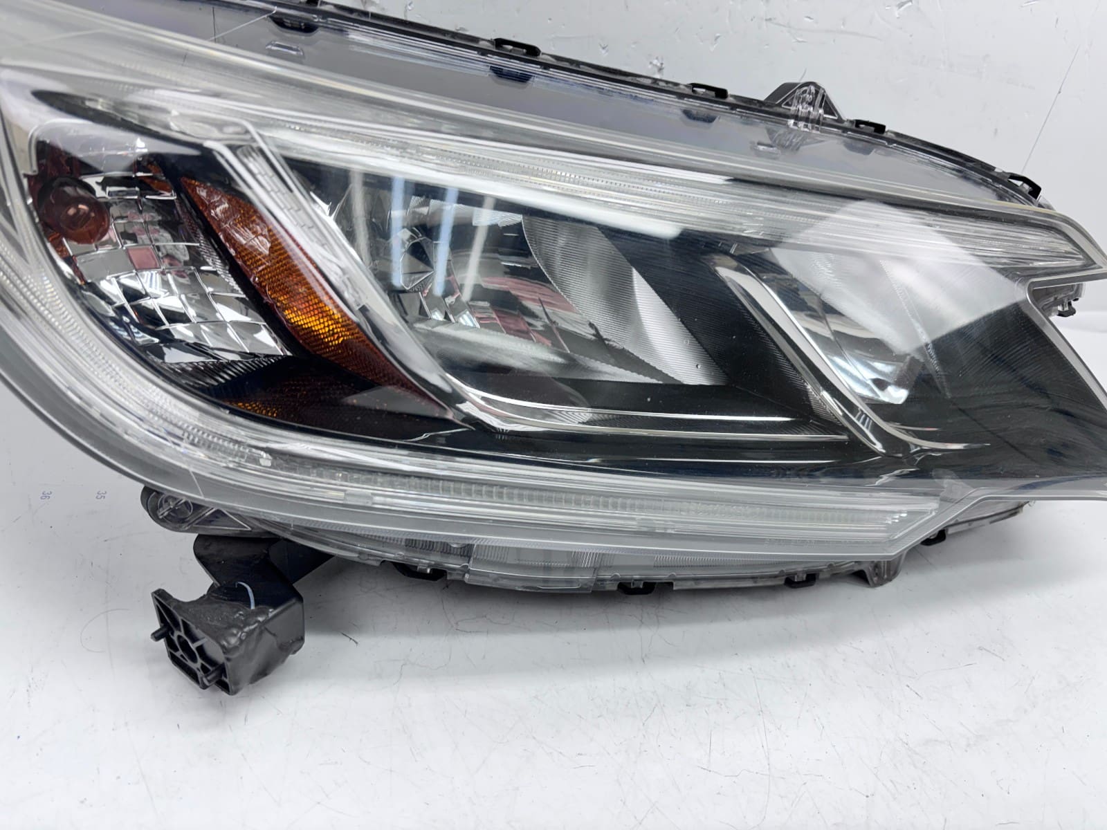 2015-16 HONDA CRV HALOGEN LED FRONT RIGHT OEM HEADLIGHT 33100-T1W-A31 - Image 6