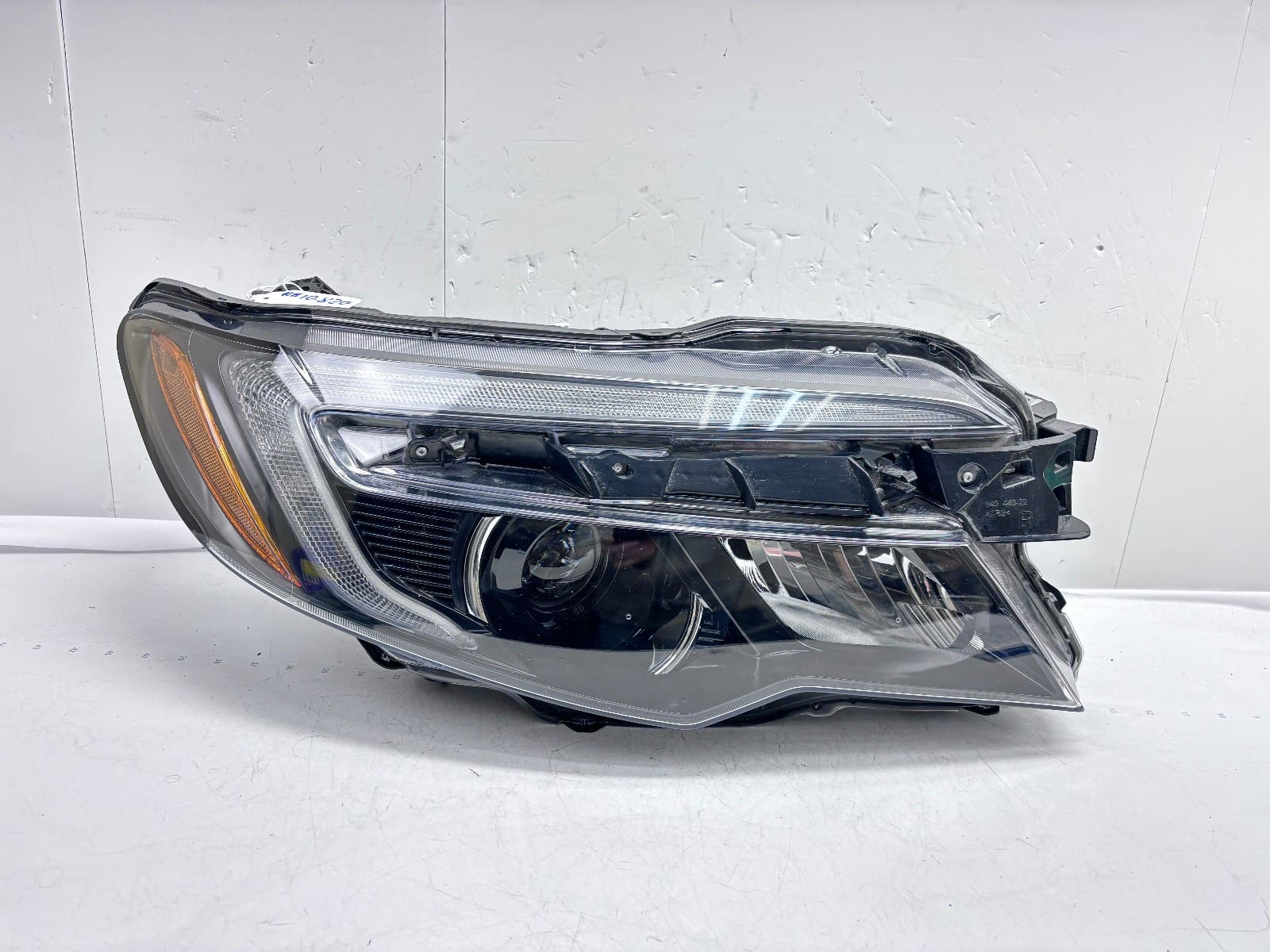 2016-22 HONDA PILOT RIDGELINE LED FRONT RIGHT OEM HEADLIGHT 33100-TG7-A21