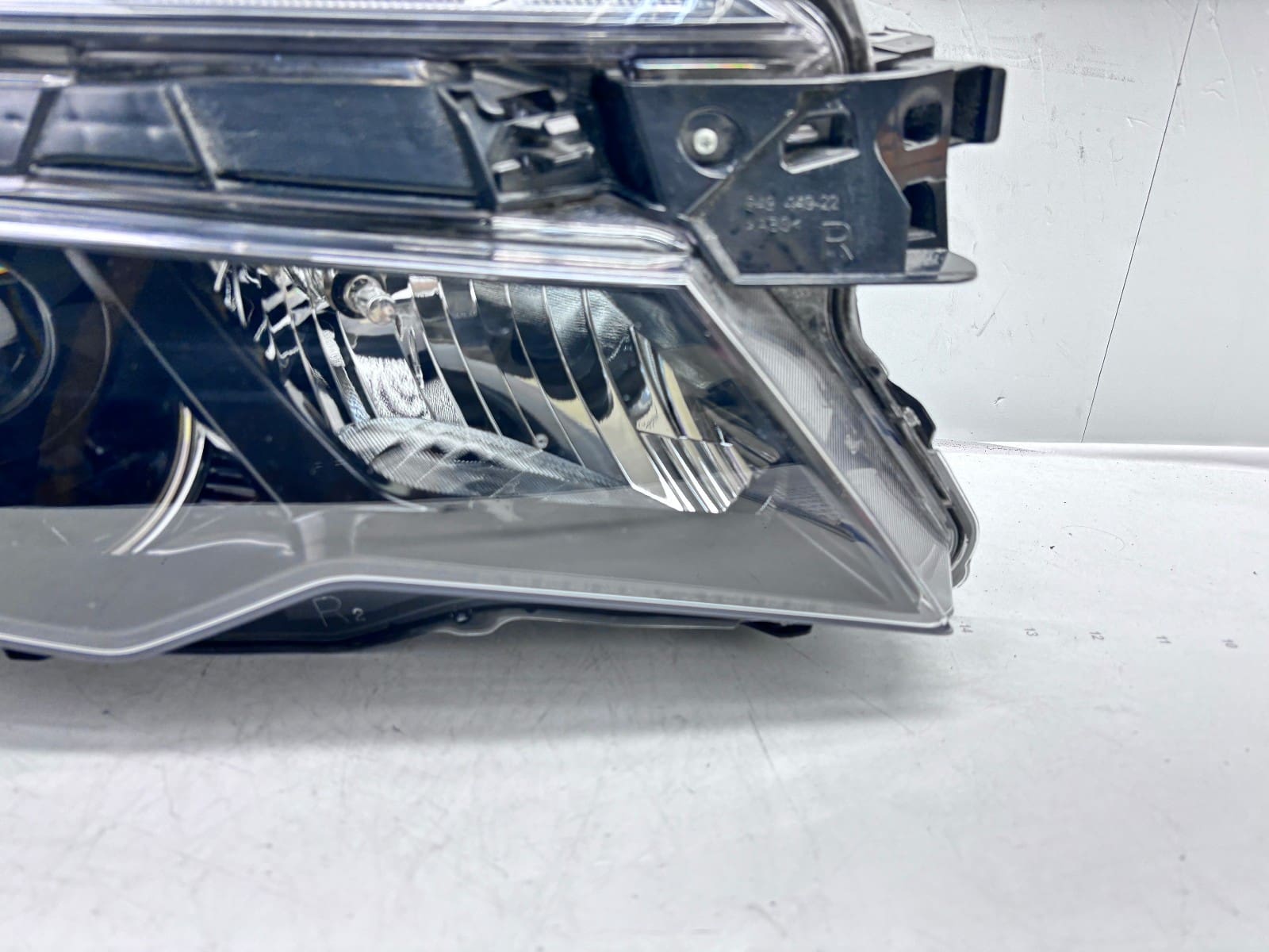2016-22 HONDA PILOT RIDGELINE LED FRONT RIGHT OEM HEADLIGHT 33100-TG7-A21 - Image 2