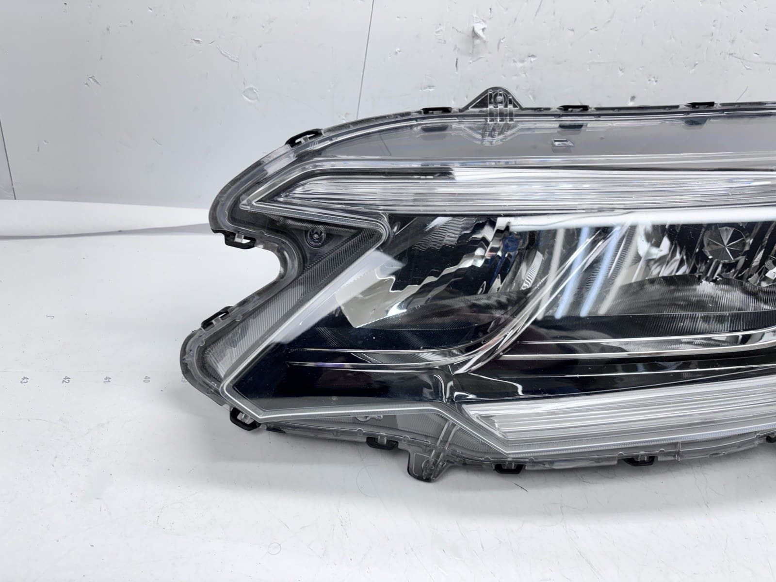 2015-16 HONDA CR-V HALOGEN FRONT LEFT OEM HEADLIGHT 33150-T1W-A01 - Image 17