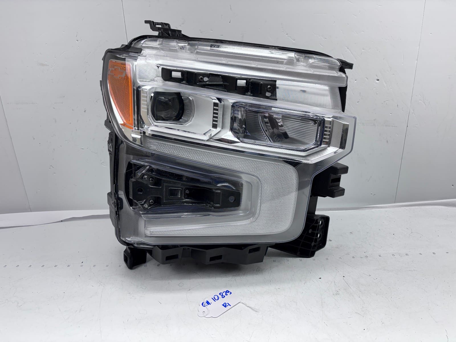 2022-24 Chevy Silverado 1500 LED Front Right OEM Headlight 87828578