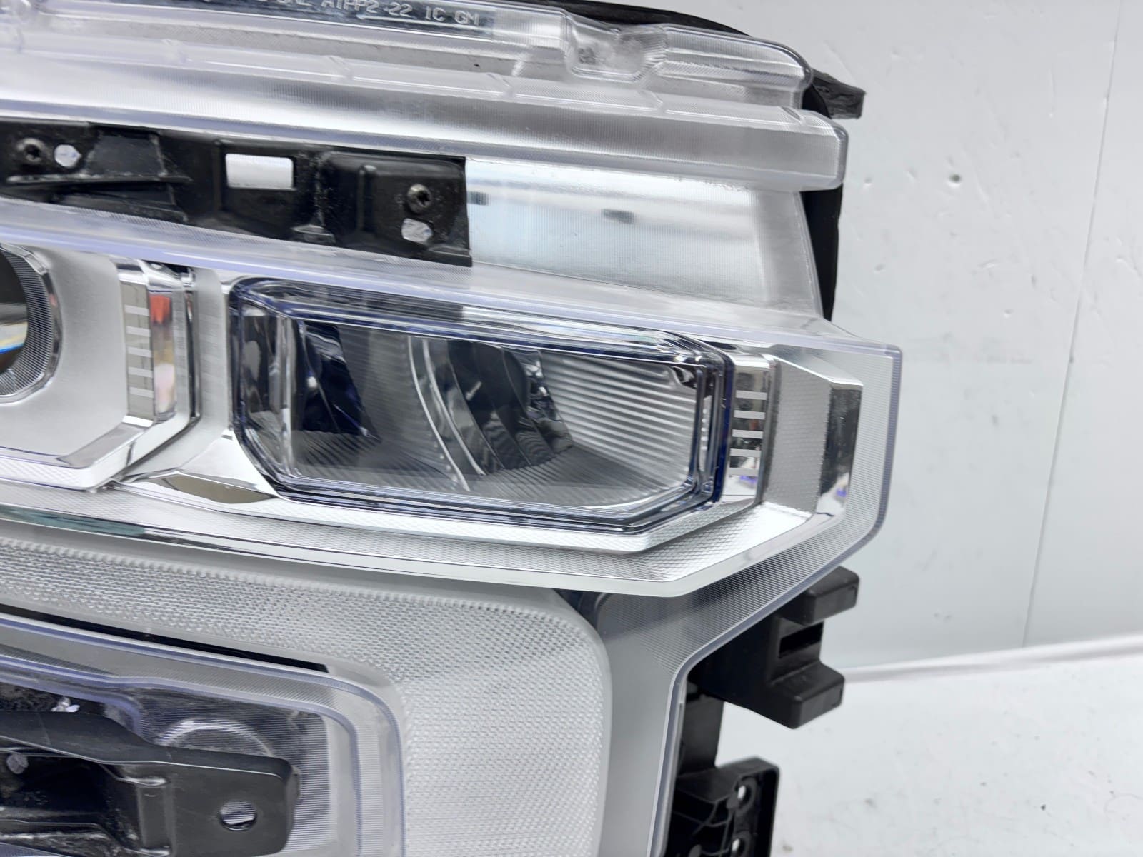2022-24 Chevy Silverado 1500 LED Front Right OEM Headlight 87828578 - Image 5