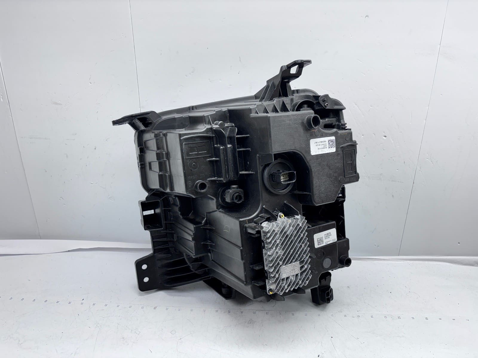 2022-24 Chevy Silverado 1500 LED Front Right OEM Headlight 87828578 - Image 19