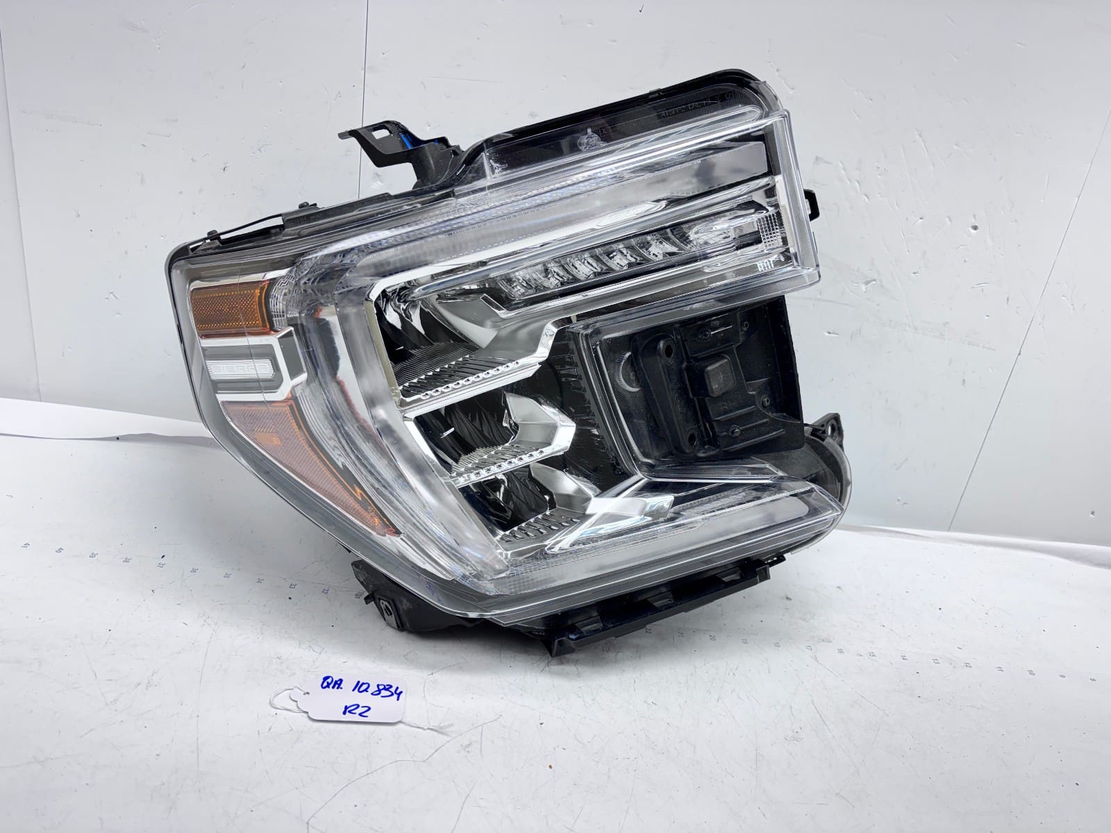 2019-22 GMC Sierra 1500 Full LED Front Right OEM Headlight 85535170