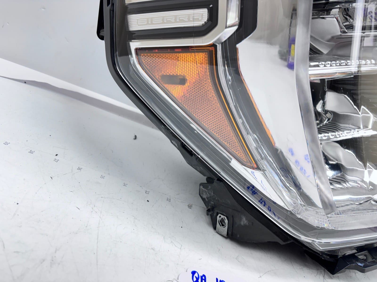 2019-22 GMC Sierra 1500 Full LED Front Right OEM Headlight 85535170 - Image 7
