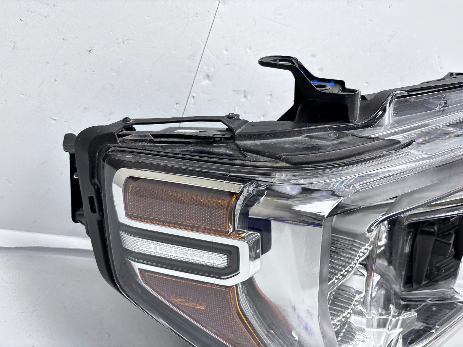2019-22 GMC Sierra 1500 Full LED Front Right OEM Headlight 85535170 - Image 11