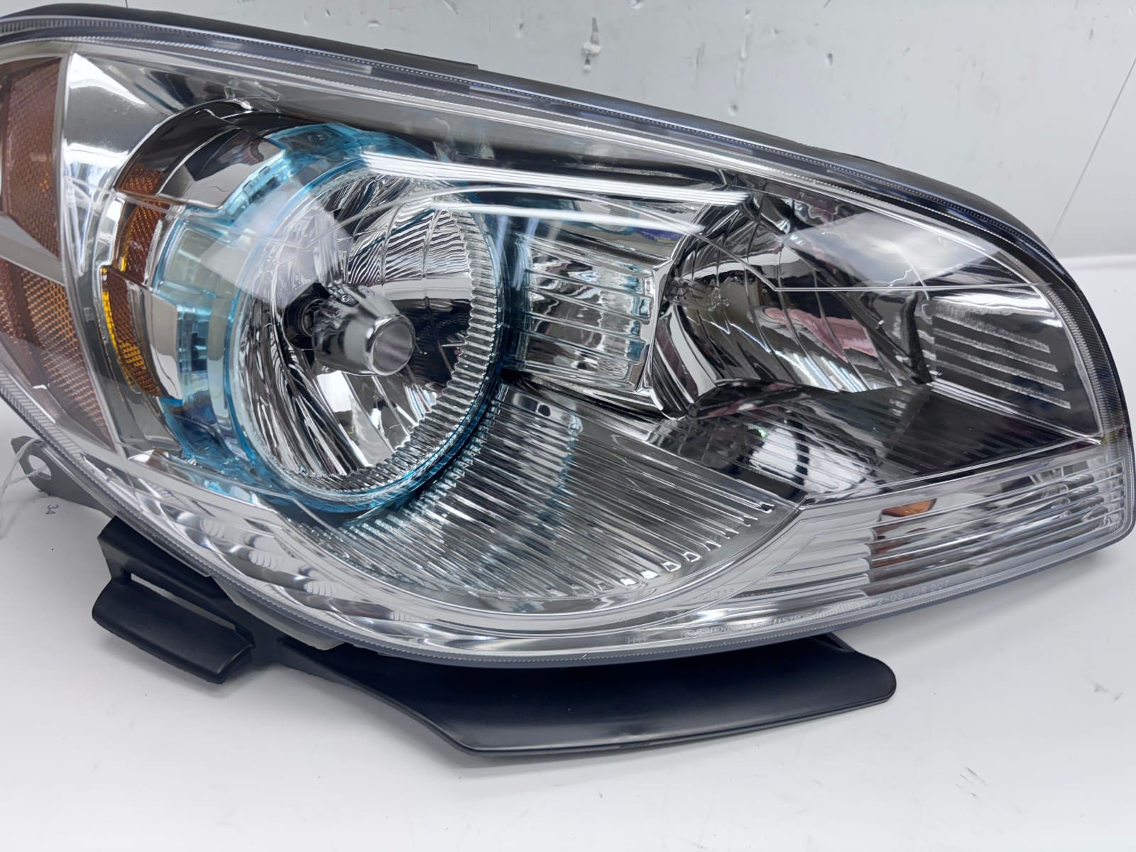 2008-12 Chevy Malibu Halogen Front Right CAPA Headlight 22897126 - Image 7