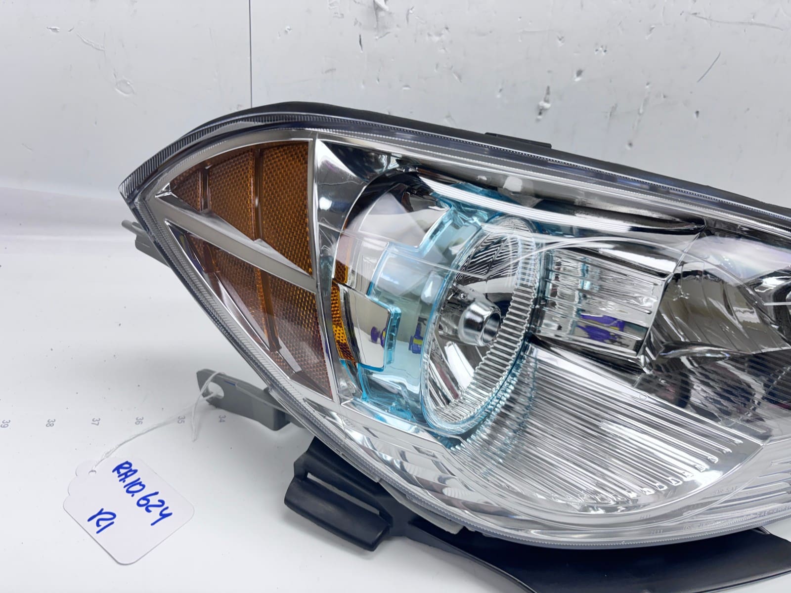 2008-12 Chevy Malibu Halogen Front Right CAPA Headlight 22897126 - Image 9