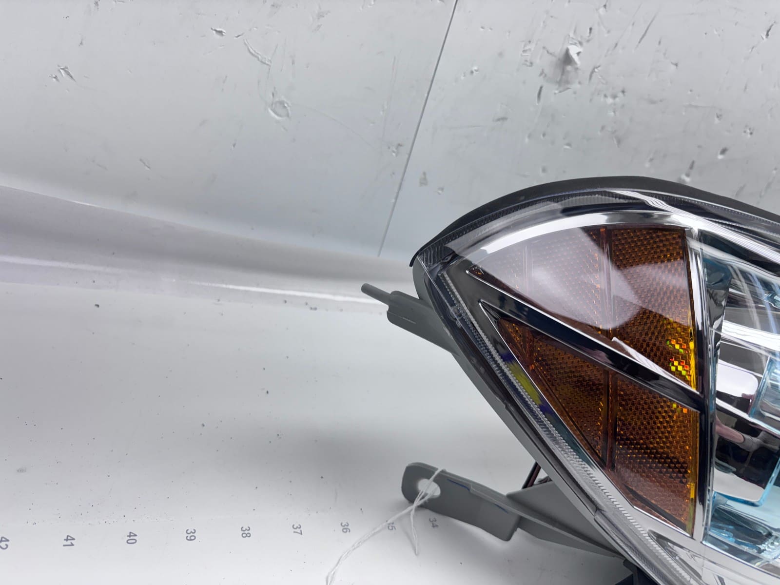 2008-12 Chevy Malibu Halogen Front Right CAPA Headlight 22897126 - Image 13