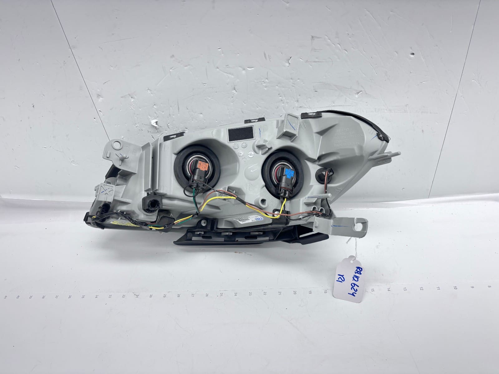 2008-12 Chevy Malibu Halogen Front Right CAPA Headlight 22897126 - Image 16
