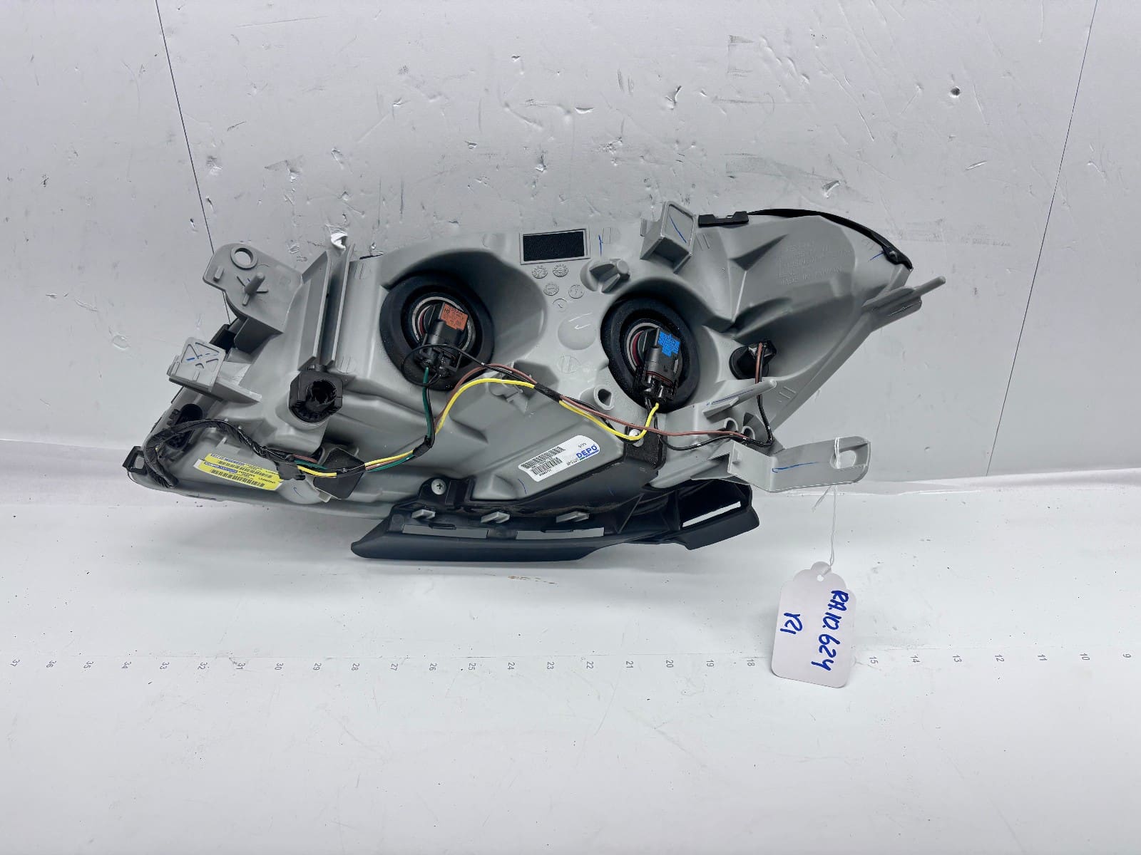 2008-12 Chevy Malibu Halogen Front Right CAPA Headlight 22897126 - Image 17