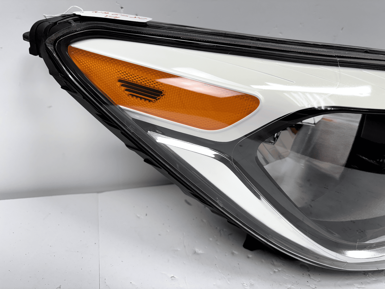 2014-2019 Kia Soul Halogen Front Right OEM Headlight - Image 9