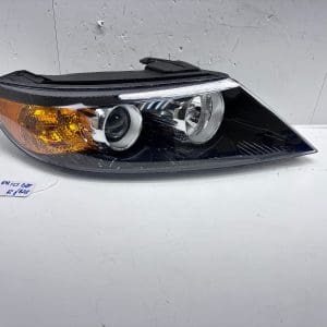 Kia Sorento 2011-13 Halogen Front Right CAPA Headlight 92102-14200