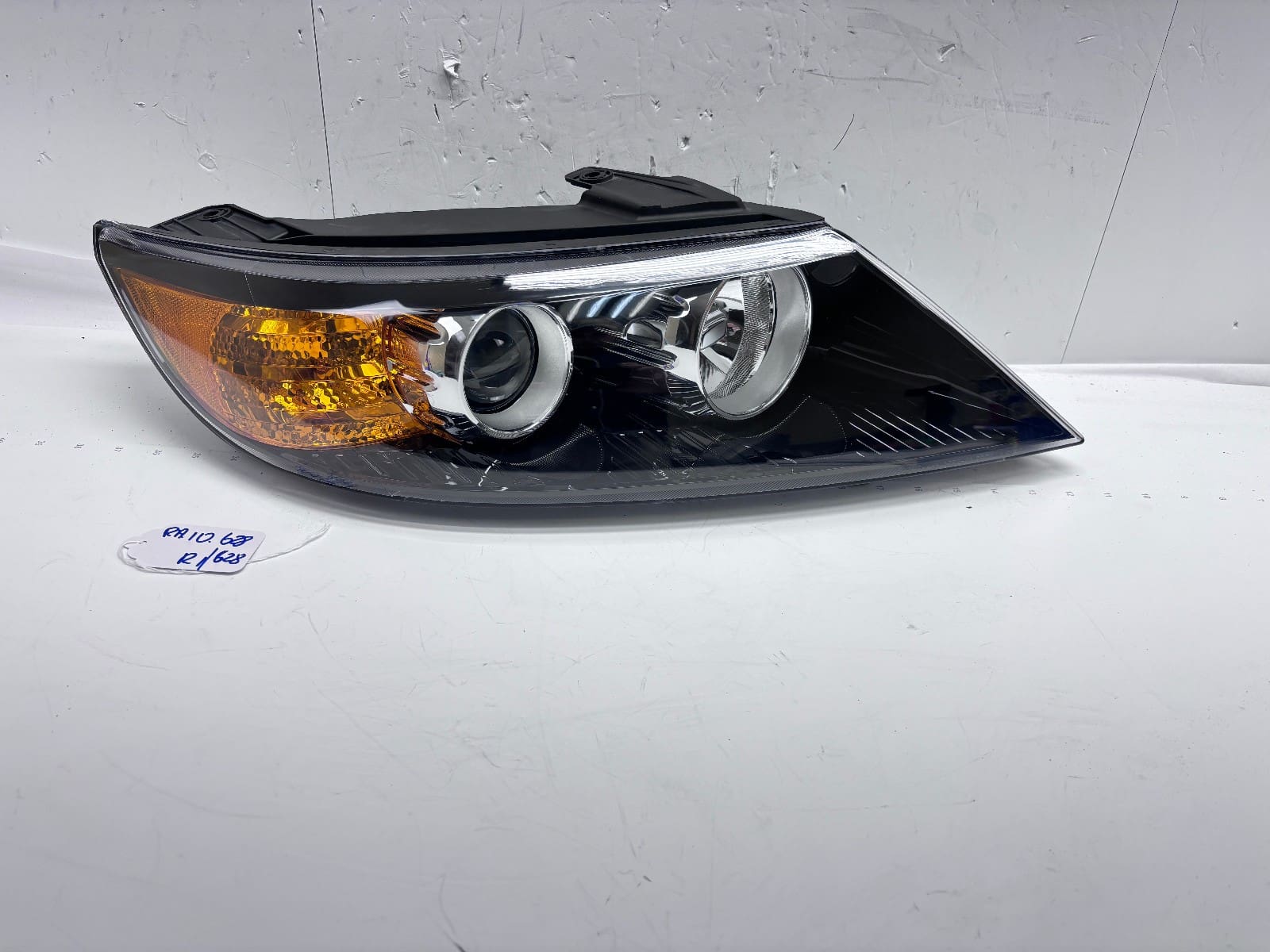 Kia Sorento 2011-13 Halogen Front Right CAPA Headlight 92102-14200