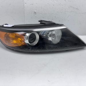 2011-13 Kia Sorento Halogen Front Right OEM Headlight 92102-14200