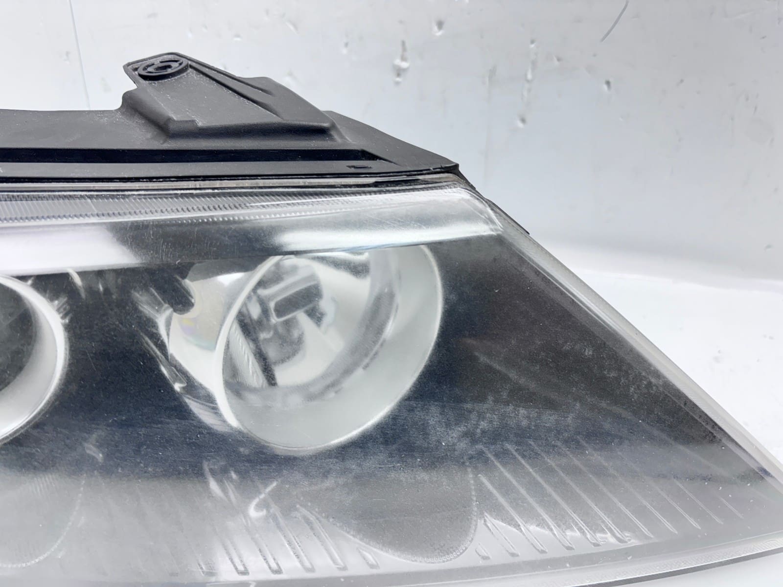2011-13 Kia Sorento Halogen Front Right OEM Headlight 92102-14200 - Image 5